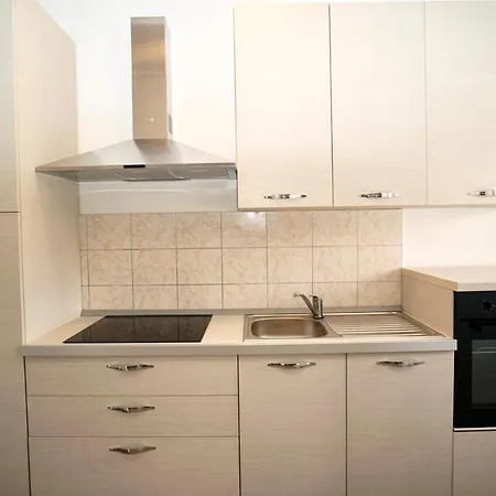 V Apartman Trogir
